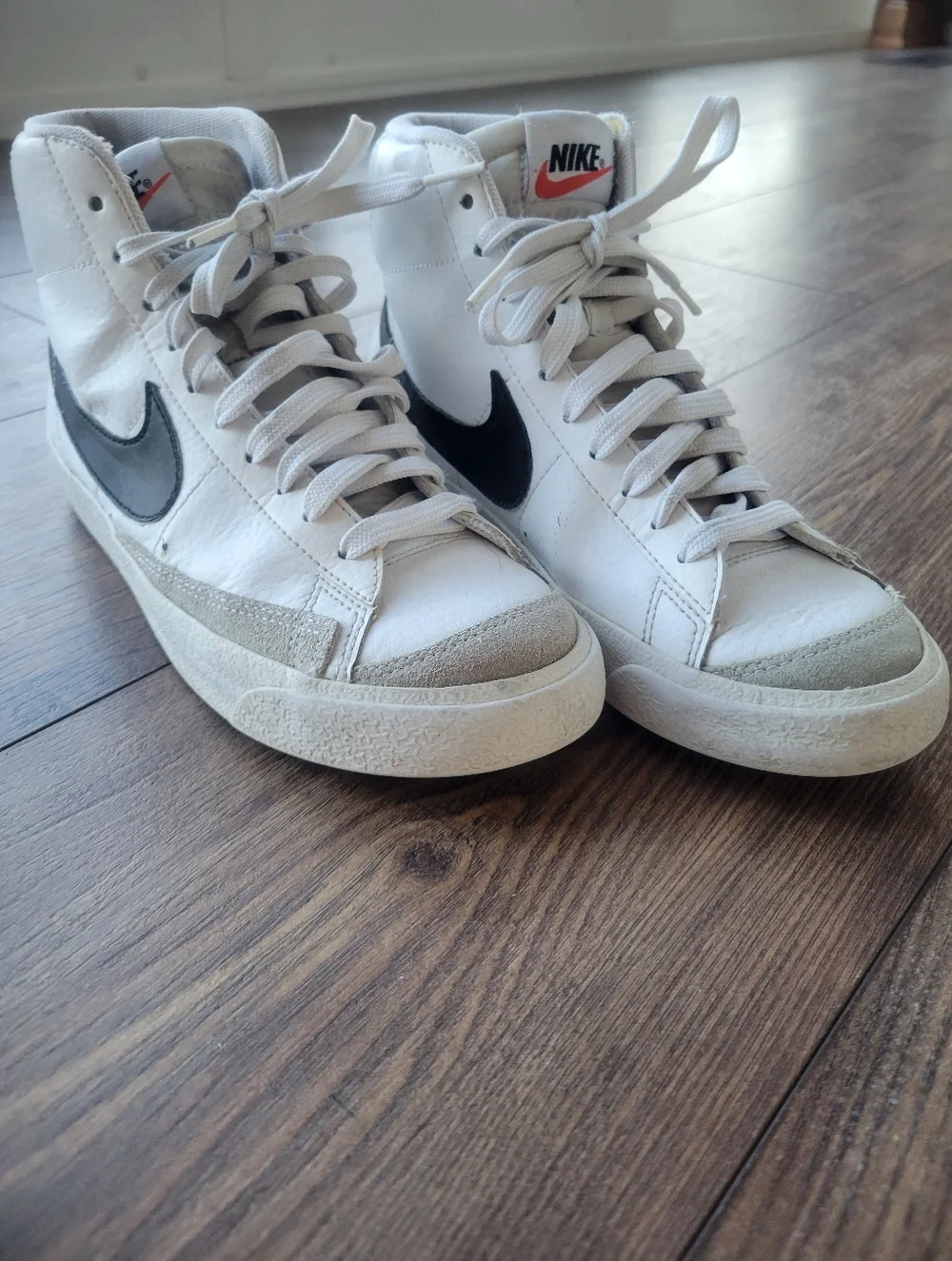 Nike Blazer Mid 77 White Black Size 6Y, Unisex